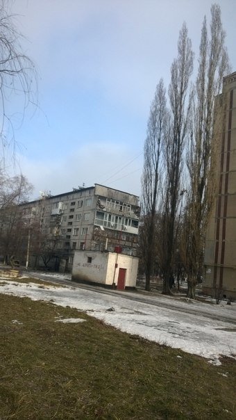 В Авдеевке после обстрелов артиллерией «ДНР» страшные разрушения (ФОТО) (фото) - фото 4 В Авдеевке после обстрелов артиллерией «ДНР» страшные разрушения (ФОТО) (фото) - фото 4