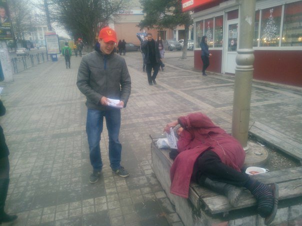 В День рождения водки симферопольцев спросили, как часто они употребляют алкоголь (ФОТО) (фото) - фото 5 В День рождения водки симферопольцев спросили, как часто они употребляют алкоголь (ФОТО) (фото) - фото 5