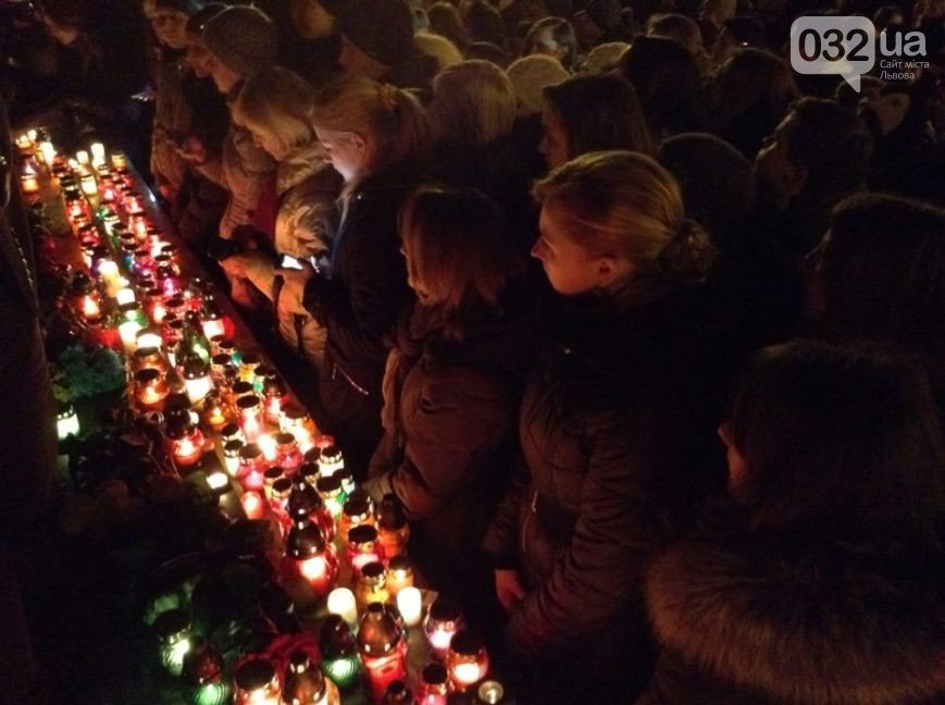 Зі Скрябіним прощалась усі Україна - у мережі виклали зворушливе ві... Зі Скрябіним прощалась усі Україна - у мережі виклали зворушливе відео-реквієм (ВІДЕО, ФОТО) (фото) - фото 4