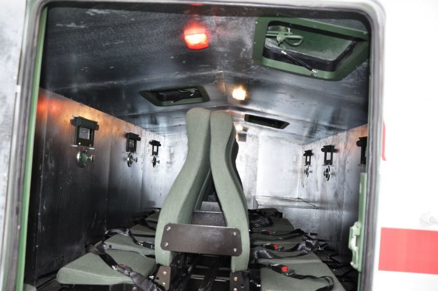 В Краматорск прибыли бронированные автомобили для вывоза л..., фото-6 В Краматорск прибыли бронированные автомобили для вывоза людей из горячих точек Донбасса, фото-6