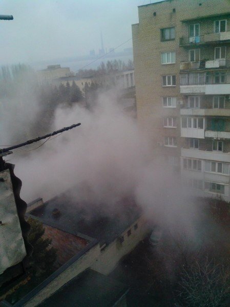 Боевики из «Градов» снова обстреляли город в Донецкой области (ФОТО... Боевики из «Градов» снова обстреляли город в Донецкой области (ФОТО) (фото) - фото 3