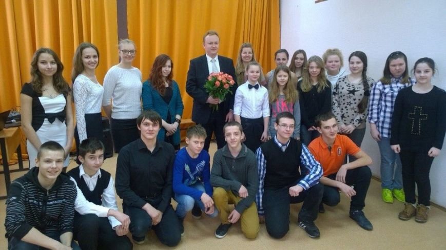 В МЦТТ «Интеграл» прошла встреча молодёжи с Горбач А.П., членом домодедовского «боевого Братства» (фото) - фото 1 В МЦТТ «Интеграл» прошла встреча молодёжи с Горбач А.П., членом домодедовского «боевого Братства» (фото) - фото 1