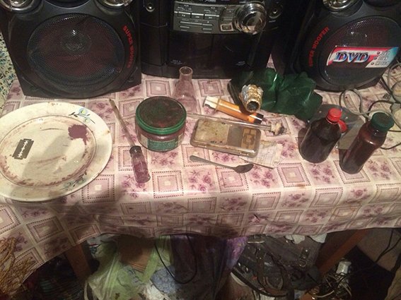 В Днепропетровской области задержали женщину, которая изготавливала... В Днепропетровской области задержали женщину, которая изготавливала метамфетамин на дому (фото) - фото 3
