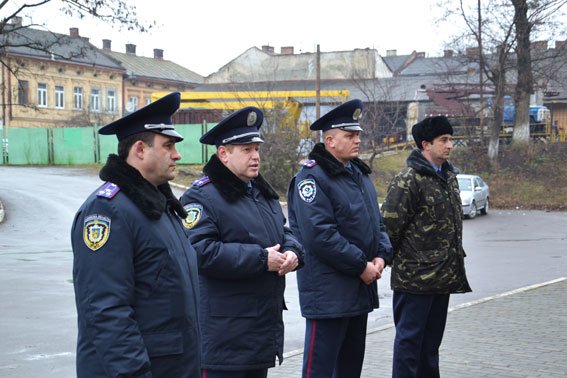 У Львові на залізничній станції шукали вибухівку (ФОТО, ВІДЕО) (фот... У Львові на залізничній станції шукали вибухівку (ФОТО, ВІДЕО) (фото) - фото 3