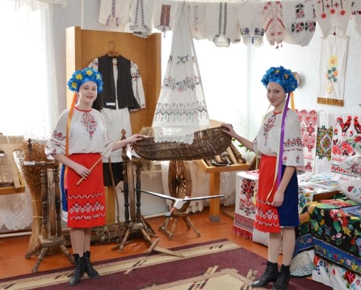 Ексклюзивний альбом презентували на батьківщині Кобзаря (фото) - фото 1 Ексклюзивний альбом презентували на батьківщині Кобзаря (фото) - фото 1