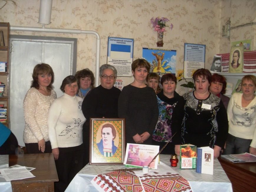 Торжественные мероприятия в Славянском районе к годовщине со дня рождения Леси Украинки (фото) - фото 2 Торжественные мероприятия в Славянском районе к годовщине со дня рождения Леси Украинки (фото) - фото 2