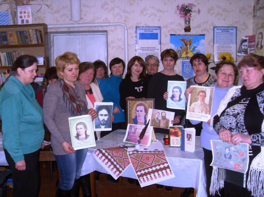 Торжественные мероприятия в Славянском районе к годовщине со дня рождения Леси Украинки (фото) - фото 2 Торжественные мероприятия в Славянском районе к годовщине со дня рождения Леси Украинки (фото) - фото 2