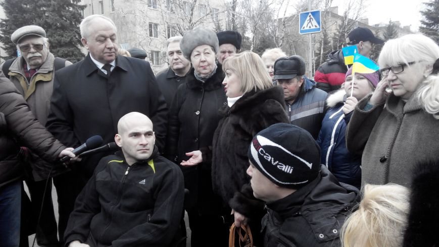 В Краматорск приехал автобус для инвалидов (фото) - фото 4 В Краматорск приехал автобус для инвалидов (фото) - фото 4