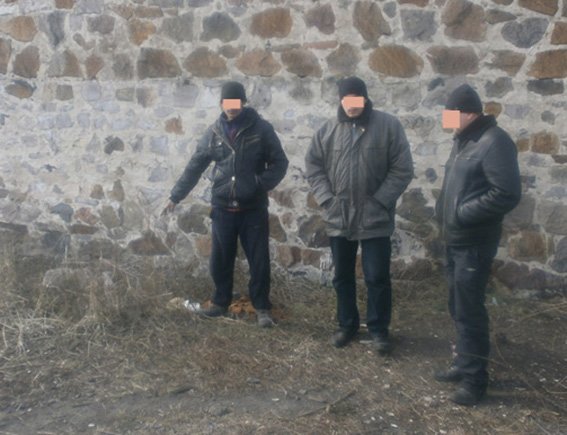 В линейный отдел милиции на станции Красноармейск местные жители пр... В линейный отдел милиции на станции Красноармейск местные жители приносят и сдают найденные патроны (фото) - фото 2