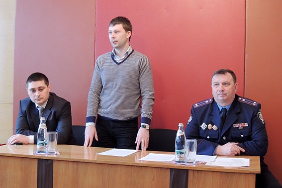 Дипломи Черкаського відділення Національної академії внутрішніх спр... Дипломи Черкаського відділення Національної академії внутрішніх справ вручено віпускникам (фото) - фото 1