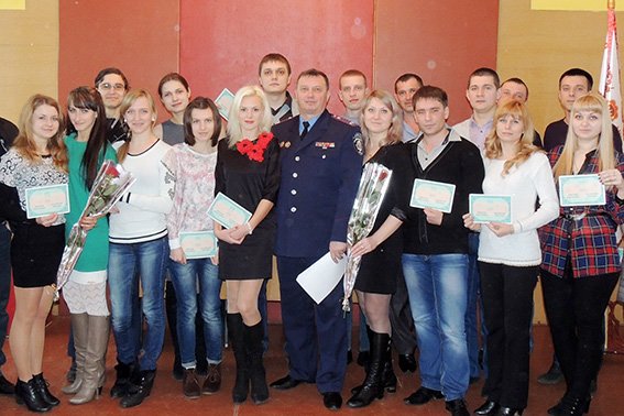 Дипломи Черкаського відділення Національної академії внутрішніх спр... Дипломи Черкаського відділення Національної академії внутрішніх справ вручено віпускникам (фото) - фото 3