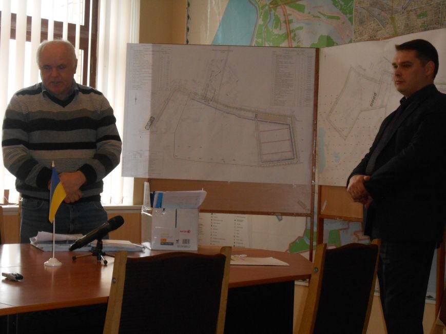 В Днепродзержинске свалку заменят специально оборудованным полигоно... В Днепродзержинске свалку заменят специально оборудованным полигоном (фото) - фото 1