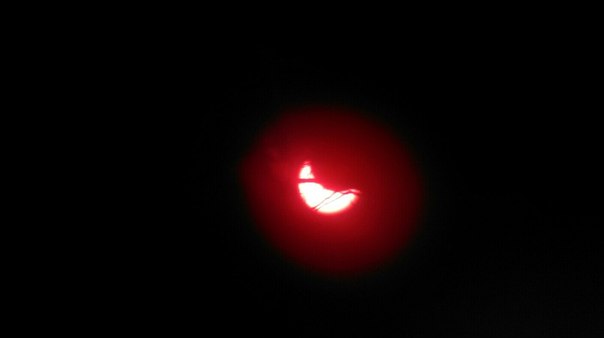 Фотофакт: прямо сейчас гомельчане наблюдают солнечное затмение. Первые снимки астрономического явления уже на сайте 023.by (фото) - фото 3