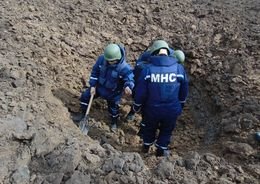 В Мариуполе обезвреживают касетные бомбы (ФОТО+ВИДЕО) (фото) - фото... В Мариуполе обезвреживают касетные бомбы (ФОТО+ВИДЕО) (фото) - фото 1
