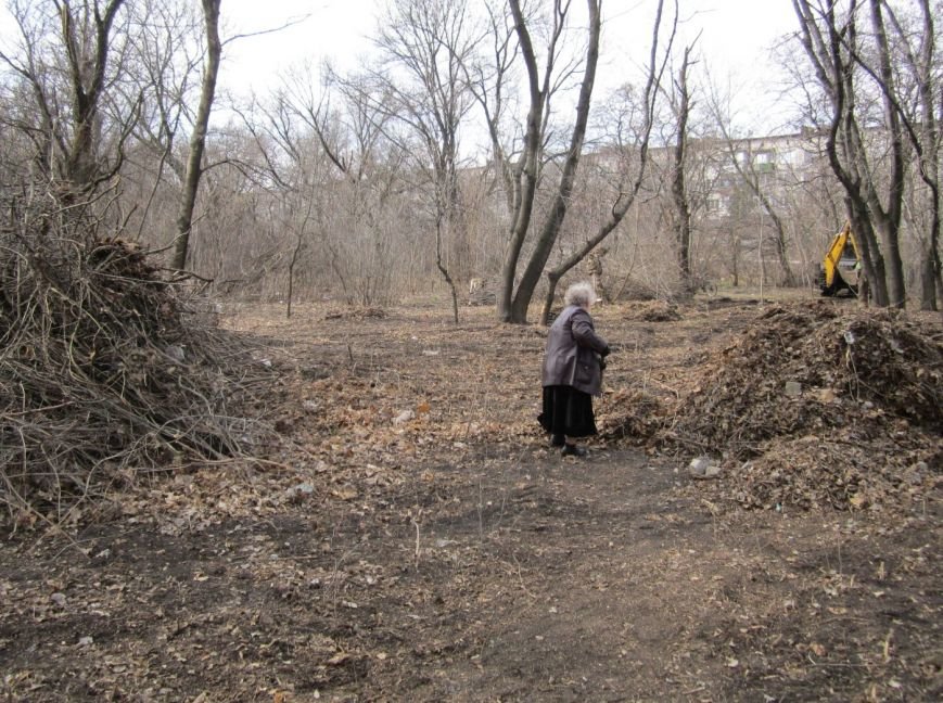 Полтысячи человек вышли на уборку Красноармейска (ФОТО, ВИДЕО), фото-7 Полтысячи человек вышли на уборку Красноармейска (ФОТО, ВИДЕО), фото-7