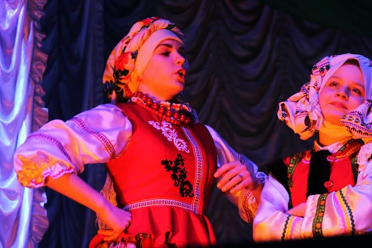 На Днепропетровщине выбрали лучших актеров среди школьников (фото)... На Днепропетровщине выбрали лучших актеров среди школьников (фото) - фото 1