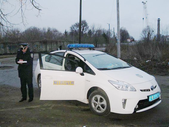 На Черкащині правоохоронці затримали чоловіка, який гуляв містом з гранатою (фото) - фото 1 На Черкащині правоохоронці затримали чоловіка, який гуляв містом з гранатою (фото) - фото 1