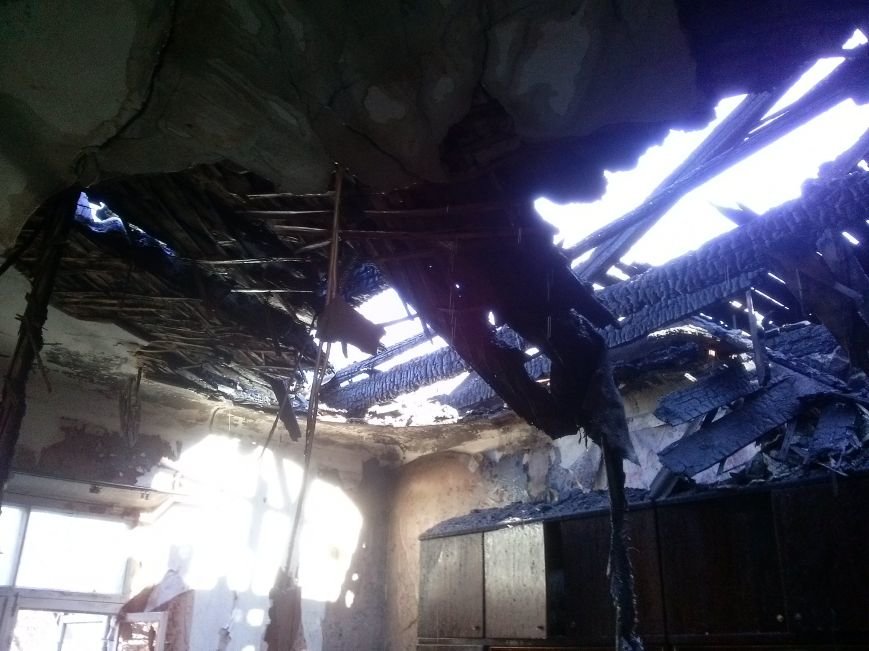 В Днепродзержинске из-за пожара эвакуировали жильцов дома (фото) -... В Днепродзержинске из-за пожара эвакуировали жильцов дома (фото) - фото 5