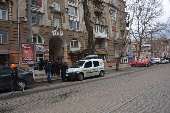 В Николаеве задержали мужчину со смертельным арсеналом в сумке (ФОТО) (фото) - фото 6 В Николаеве задержали мужчину со смертельным арсеналом в сумке (ФОТО) (фото) - фото 6