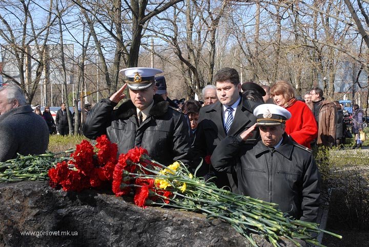 Николаевцы почтили память узников фашистских концлагерей (ФОТО) (фото) - фото 4 Николаевцы почтили память узников фашистских концлагерей (ФОТО) (фото) - фото 4