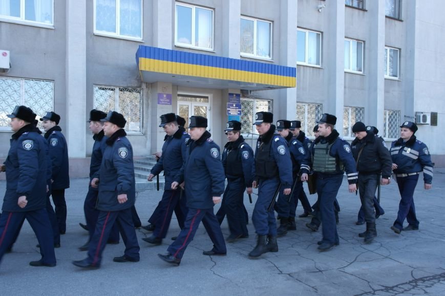 В Красноармейске показательный развод горотдела милиции станет трад... В Красноармейске показательный развод горотдела милиции станет традиционным (ФОТО, ВИДЕО) (фото) - фото 8