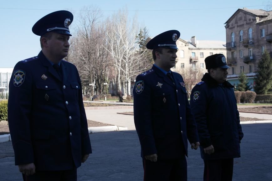 В Красноармейске показательный развод горотдела милиции станет трад... В Красноармейске показательный развод горотдела милиции станет традиционным (ФОТО, ВИДЕО) (фото) - фото 4