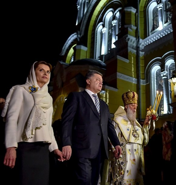 У Великодню ніч Порошенко разом із родиною молився з вірянами різни... У Великодню ніч Порошенко разом із родиною молився з вірянами різних церков (ФОТОРЕПОРТАЖ) (фото) - фото 8