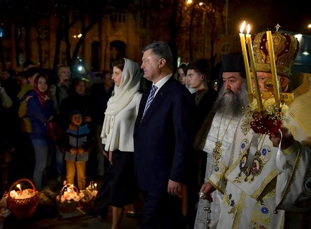 У Великодню ніч Порошенко разом із родиною молився з вірянами різни... У Великодню ніч Порошенко разом із родиною молився з вірянами різних церков (ФОТОРЕПОРТАЖ) (фото) - фото 10