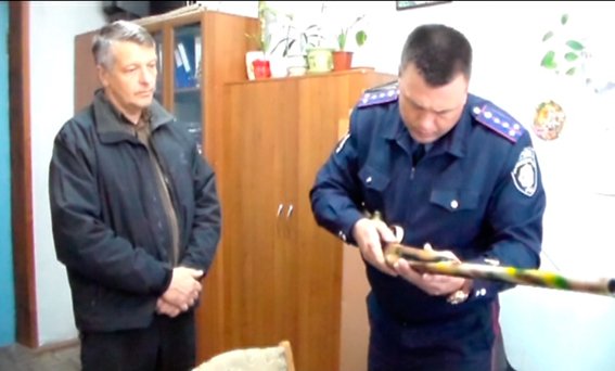 Милиция призвала николаевцев к добровольному разоружению (ФОТО+ВИДЕО) (фото) - фото 2 Милиция призвала николаевцев к добровольному разоружению (ФОТО+ВИДЕО) (фото) - фото 2