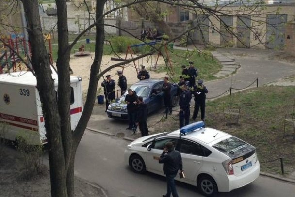 Журналіста Олеся Бузину, який працював на російську пропаганду, зас... Журналіста Олеся Бузину, який працював на російську пропаганду, застрелили біля його ж будинку (фото) - фото 1