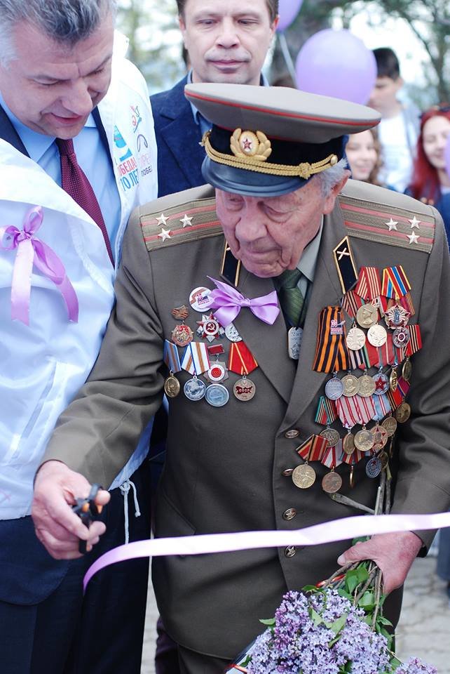 В Крыму торжественно открыли аллею «Сирень Победы» (ФОТО) (фото) -... В Крыму торжественно открыли аллею «Сирень Победы» (ФОТО) (фото) - фото 3