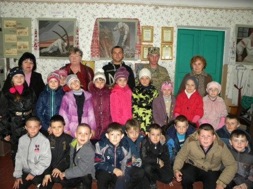 Вербковские школьники встретились с земляками - бойцами АТО (фото)... Вербковские школьники встретились с земляками - бойцами АТО (фото) - фото 1