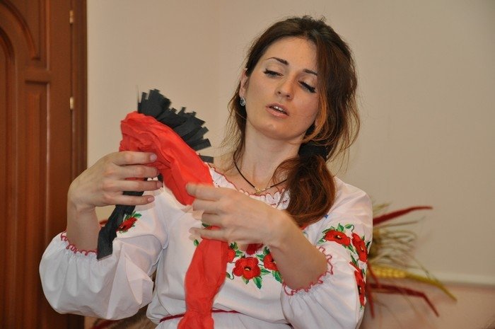 Житомирянам запропонували виготовити маки пам’яті своїми руками (ЗР... Житомирянам запропонували виготовити маки пам’яті своїми руками (ЗРАЗКИ) (фото) - фото 2