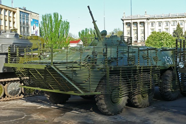Николаевцам показали военную технику и разрешили прицелиться (ФОТОРЕПОРТАЖ) (фото) - фото 3 Николаевцам показали военную технику и разрешили прицелиться (ФОТОРЕПОРТАЖ) (фото) - фото 3
