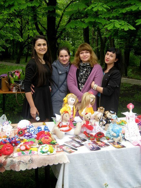 В добропольском парке состоялась вторая благотворительная..., фото-1 В добропольском парке состоялась вторая благотворительная выставка-продажа от «МИГ», фото-1