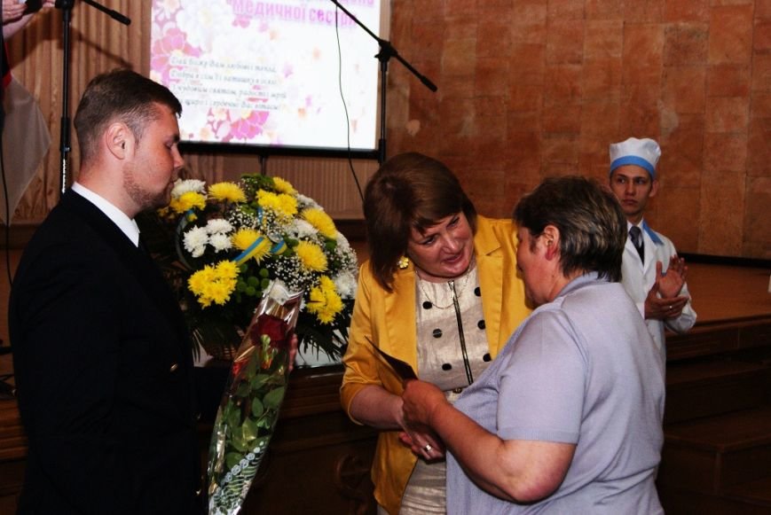 В Николаеве наградили медиков, вернувшихся из зоны проведения АТО (ФОТО) (фото) - фото 2 В Николаеве наградили медиков, вернувшихся из зоны проведения АТО (ФОТО) (фото) - фото 2
