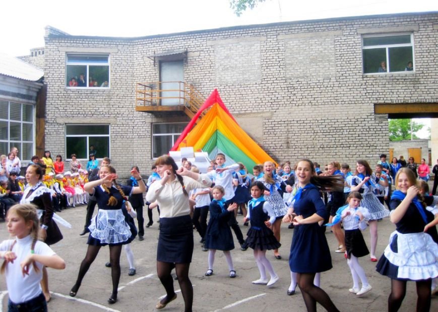 Специалисты Доброполья создают условия для формирования социальной... Специалисты Доброполья создают условия для формирования социальной компетентности учащихся и развития их лидерского потенциала (фото) - фото 3
