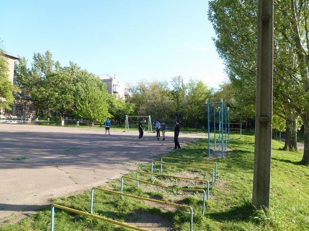 В Краматорске негде играть в футбол (фото) - фото 2 В Краматорске негде играть в футбол (фото) - фото 2