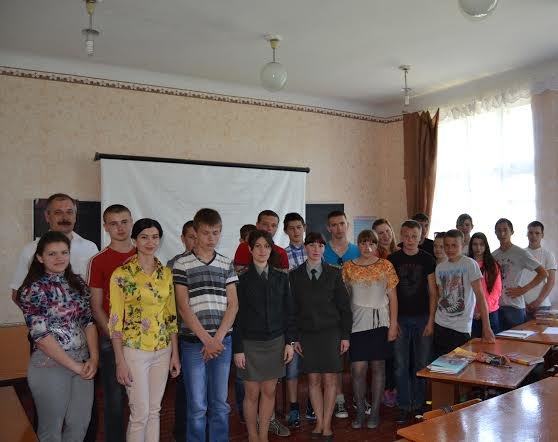 Школьники Новоелизаветовки встретились с инспекторами Красноармейской уголовно-исполнительной инспекции (фото) - фото 6 Школьники Новоелизаветовки встретились с инспекторами Красноармейской уголовно-исполнительной инспекции (фото) - фото 6