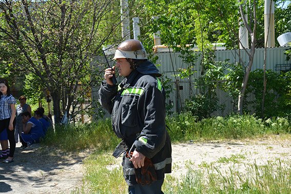 В Николаеве эвакуировали школьников из-за «угрозы» взрыва (фото) - фото 2 В Николаеве эвакуировали школьников из-за «угрозы» взрыва (фото) - фото 2