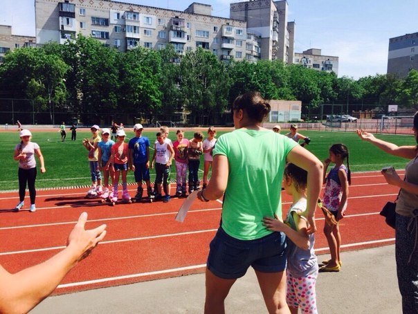 В Ильичевске прошли соревнования по бегу на роликовых коньках среди... В Ильичевске прошли соревнования по бегу на роликовых коньках среди школьников (фото) - фото 2