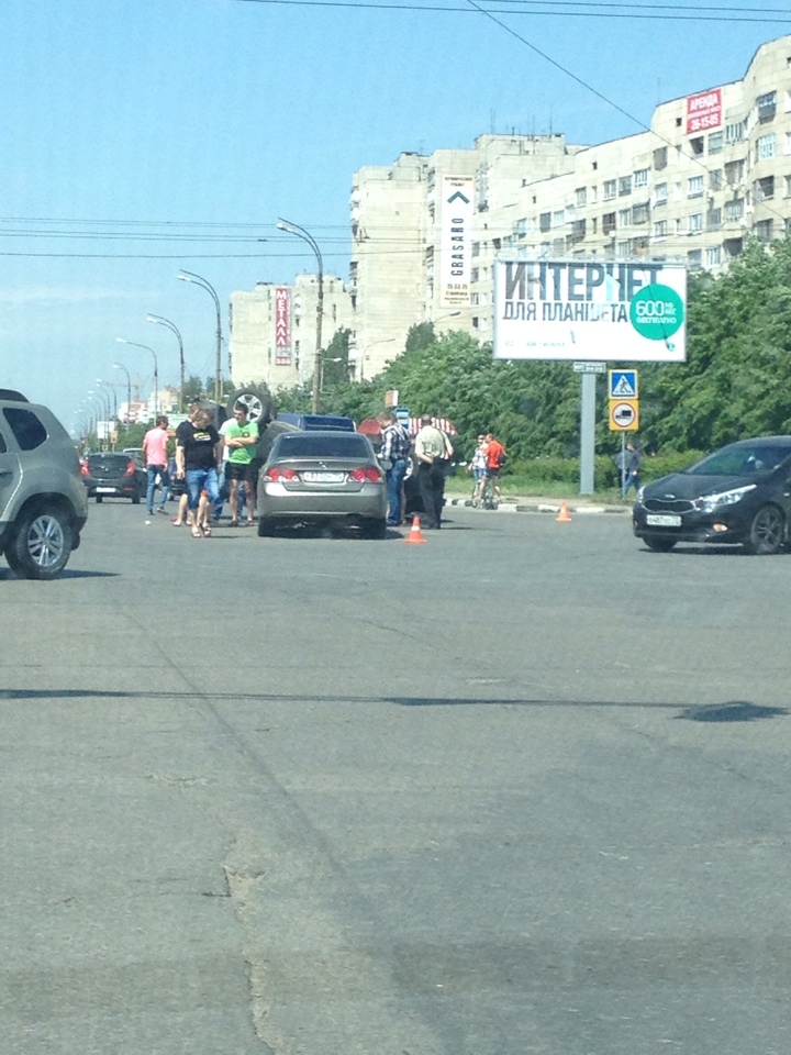 Перевернулся автомобиль Lifan X60, фото-3 Перевернулся автомобиль Lifan X60, фото-3