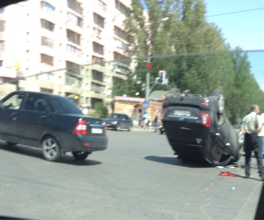 Перевернулся автомобиль Lifan X60, фото-4 Перевернулся автомобиль Lifan X60, фото-4