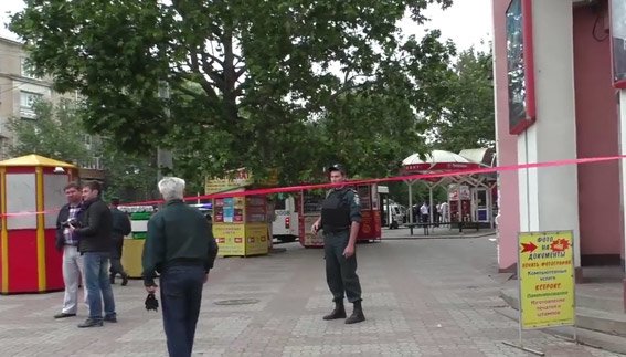 В николаевском троллейбусе милиция искала взрывчатку (ФОТО) (фото) - фото 2 В николаевском троллейбусе милиция искала взрывчатку (ФОТО) (фото) - фото 2