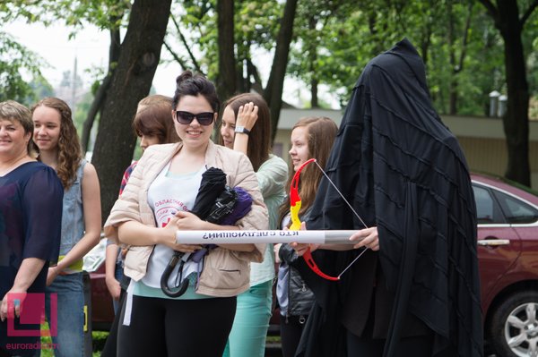 Жертвы табака пугали на улице гомельских курильщиков (фото) (фото)... Жертвы табака пугали на улице гомельских курильщиков (фото) (фото) - фото 2