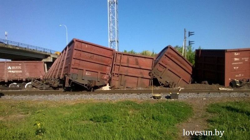 Товарный состав сошел с рельсов в Светлогорске (фото) (фото) - фото 2 Товарный состав сошел с рельсов в Светлогорске (фото) (фото) - фото 2