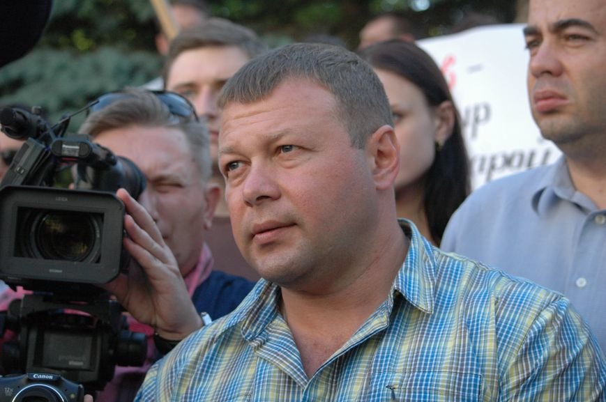 В Запорожье прошел пикет против назначения Сыча начальником..., фото-2 В Запорожье прошел пикет против назначения Сыча начальником ОБЭП (ФОТОРЕПОРТАЖ), фото-2