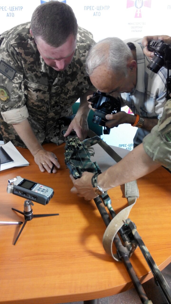 В Краматорске военные продолжают демонстрировать трофейное оружие (... В Краматорске военные продолжают демонстрировать трофейное оружие (фото) - фото 3