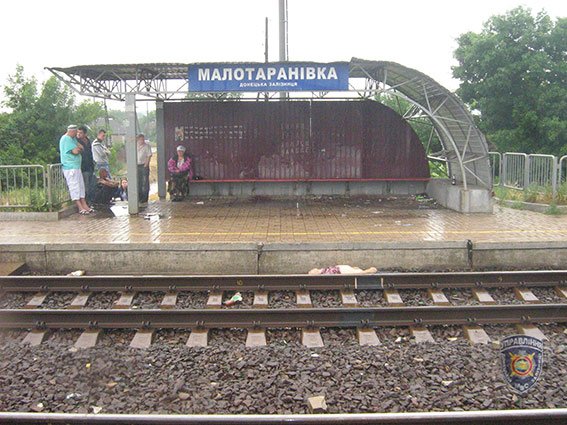 Между Краматорском и Дружковкой найден убитый мужчина (фото) - фото... Между Краматорском и Дружковкой найден убитый мужчина (фото) - фото 1
