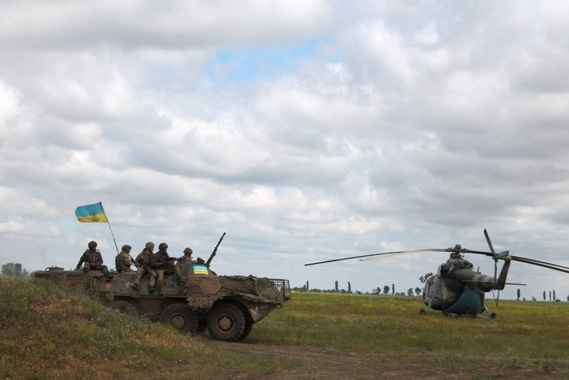 Под Николаевом снайпера-десантники показали, что они умеют воевать... Под Николаевом снайпера-десантники показали, что они умеют воевать (ФОТО) (фото) - фото 4